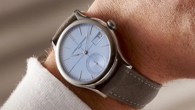 Laurent_Ferrier_Classic_Auto_Horizon_Wristshot