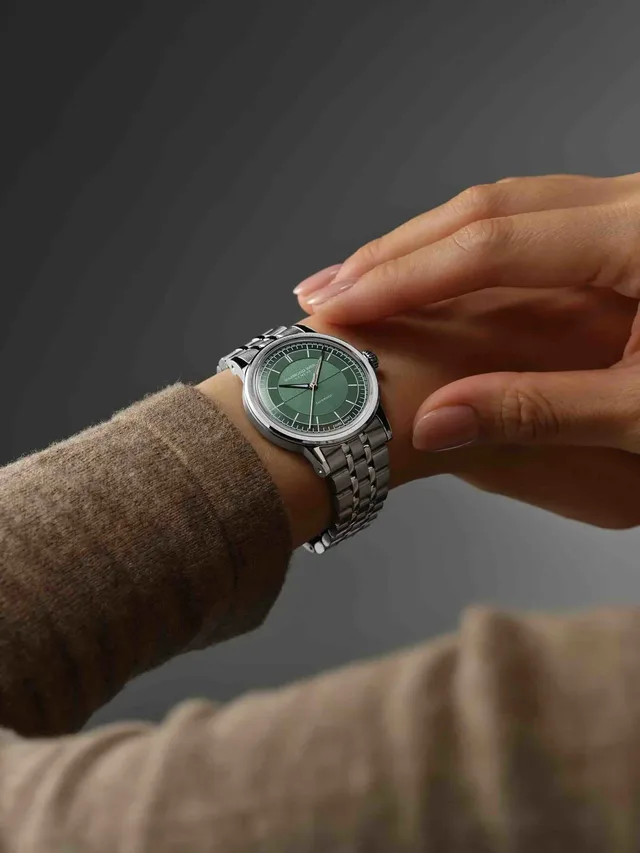 Raymond_Weil_MILLESIME_2125-ST-52001_LIFESTYLE_01_RVB_LR
