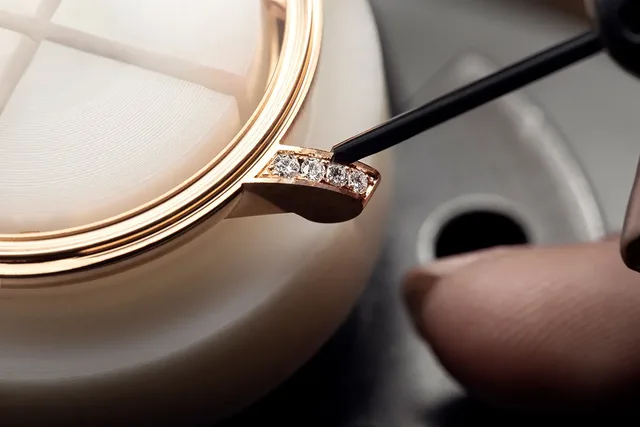 Blancpain_Ladybird_PurpleDiamond_setting