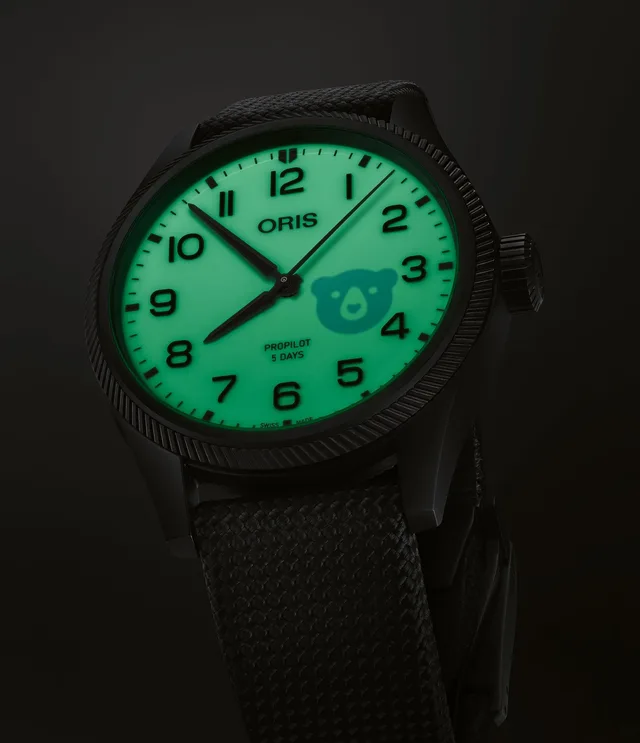 Oris_Hoelstein-Edition-2025_lume_01