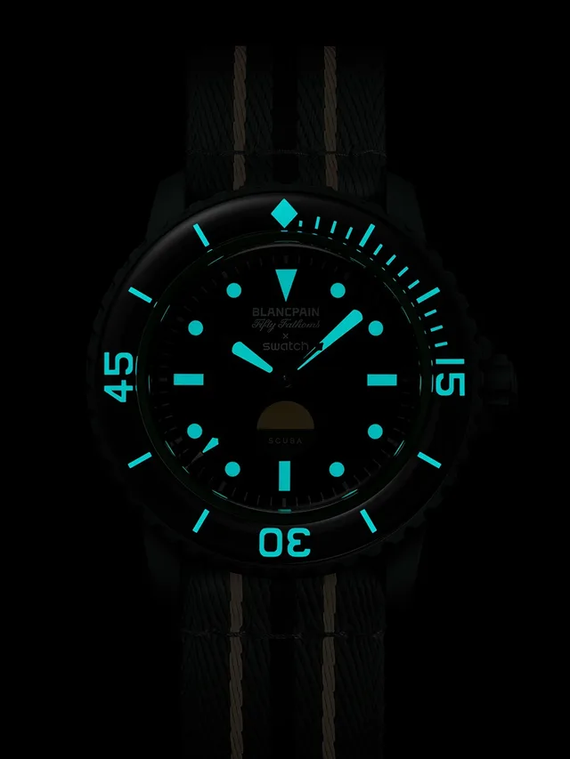 Blancpain_Swatch_Green_Abyss_FRONT_Night