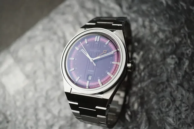 Hvilina Nombro Hybrid - 1