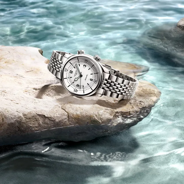 Longines_Legend-Diver_L3.764.4.16.6_beauty_liegend