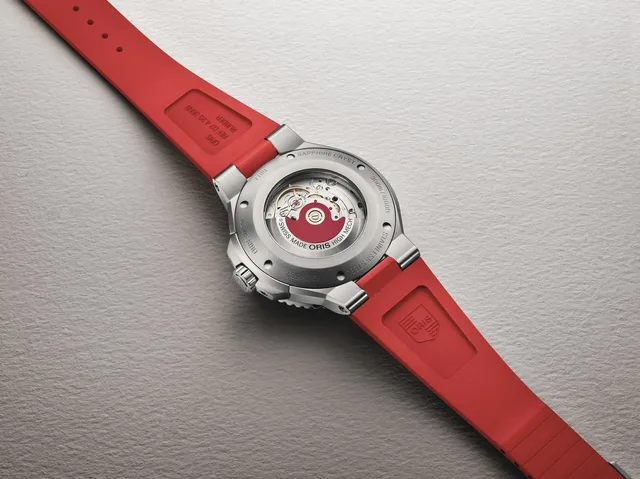 Oris_Aquis_Date_case_back