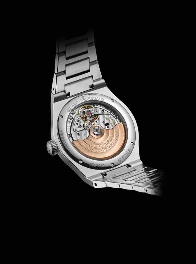Girard_Perregaux-81010-11-3475-1CM_caseback