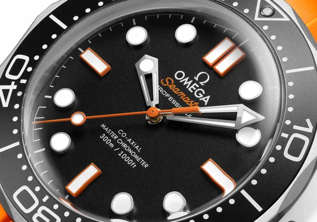 Omega_Seamaster_Diver_300m_210.32.42.20.01.006_SE_Packshot_CloseUp-dial_RGB-1