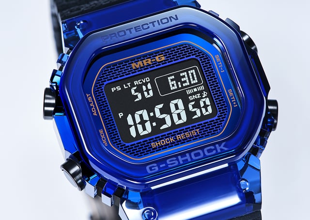 MRG-D5000: Blue sapphire bezel and case, screwless Multi-Guard Structure, 20 pieces