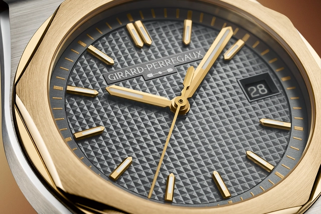Girard-Perregaux-Laureato-50-Years-Dial-Detail.jpg