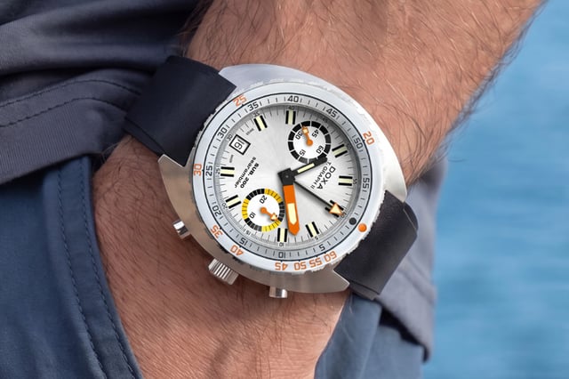 Doxa SUB 200 T.GRAPH II, silver: wrist, title