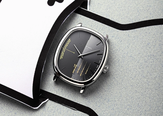 Raymond-Weil-Toccata-Heritage x seconde-wrist.jpg