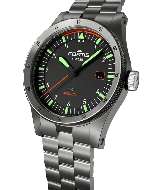 Fortis Pilot, robust pilot's watch with automatic caliber