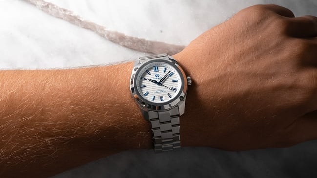 Formex Essence 39 mm Automatic COSC Alpine White: title