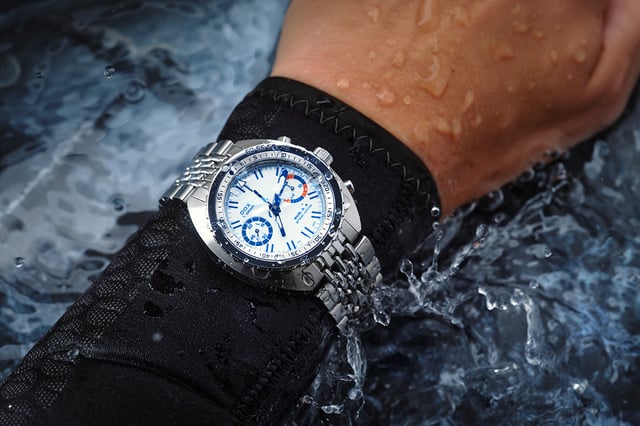 Doxa SUB T.Graph II ‘Great White’ Topper Edition: wrist