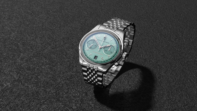 Sandstroem_Royal_Steel_Chronograph_Motikon side