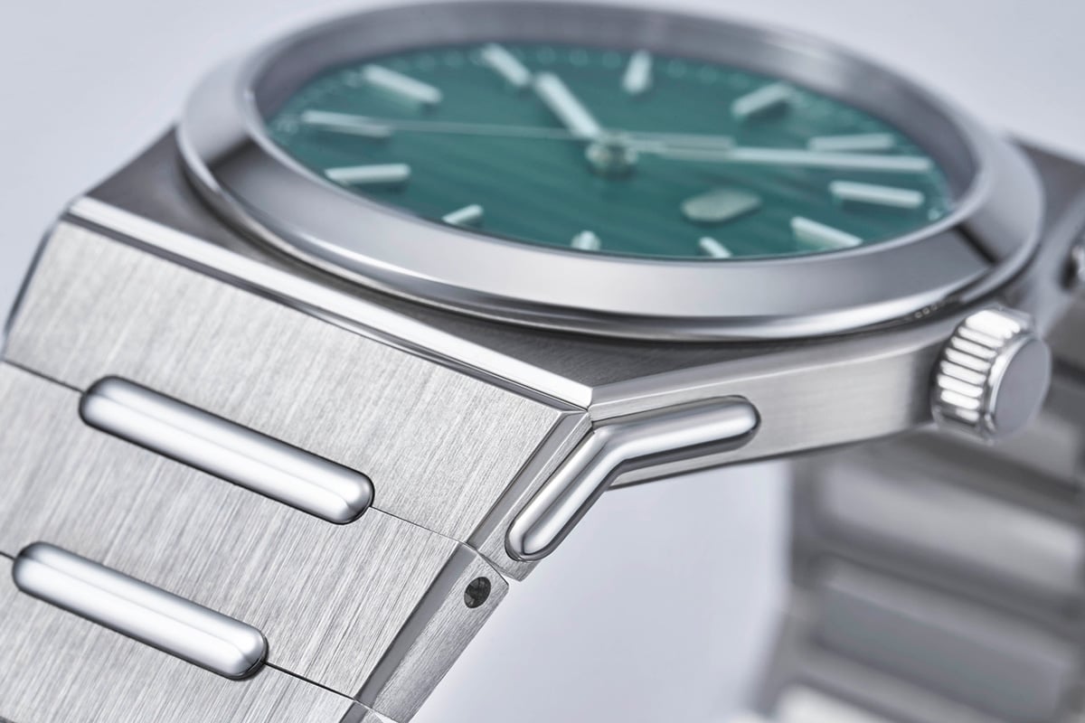 Louis Erard 2340 Forest: Case