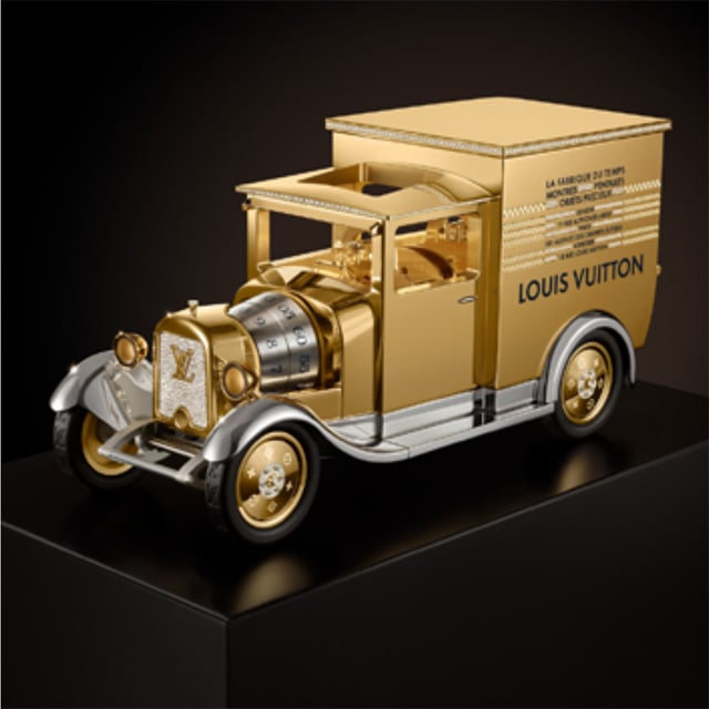 Louis Vuitton Camionnette, Front