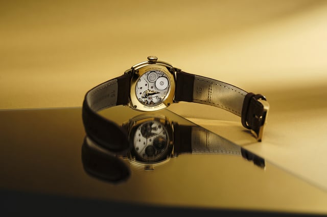 Hamilton American Classic Cushion Mechanical 30 mm: case back