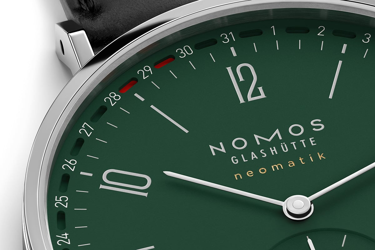 Nomos Glashuette Tangente neomatik 38 Update Forest Green: dial