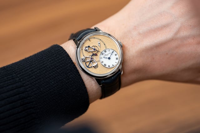 Arnold & Son DSTB Stop-Second Platinum Kingsand 