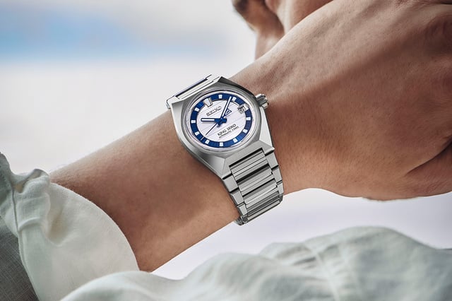 Seiko 145th Anniversary King Seiko VANAC Limited Edition HKF004J1, wrist