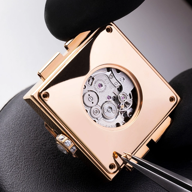 Bulgari: Maglia Milanese Monete Secret Watch, movement