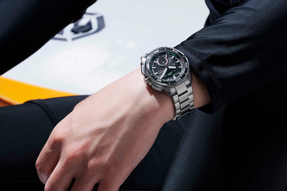 Citizen Promaster Wave Tracker, ref. JV3001-53E: Wrist