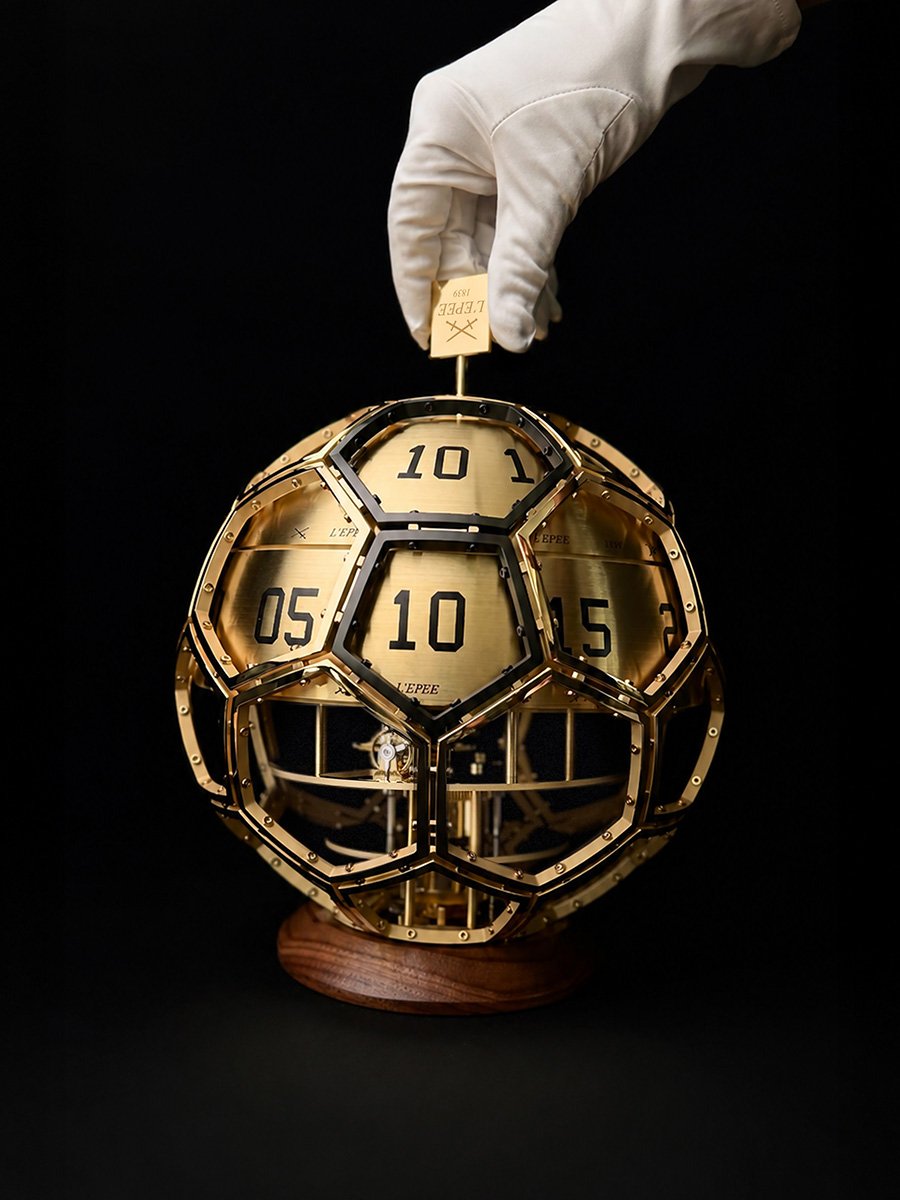 L’Epée The Football, Full Gold-Plated: Front
