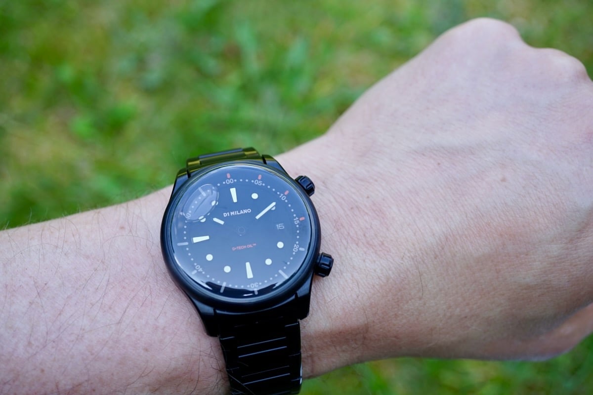 D Milano D-Tech Oil II on the wrist