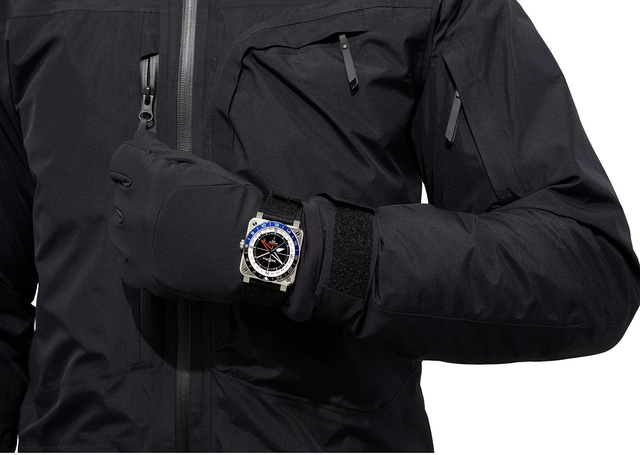 Belll-Ross_BR-03 GMT COMPASS-Wrist