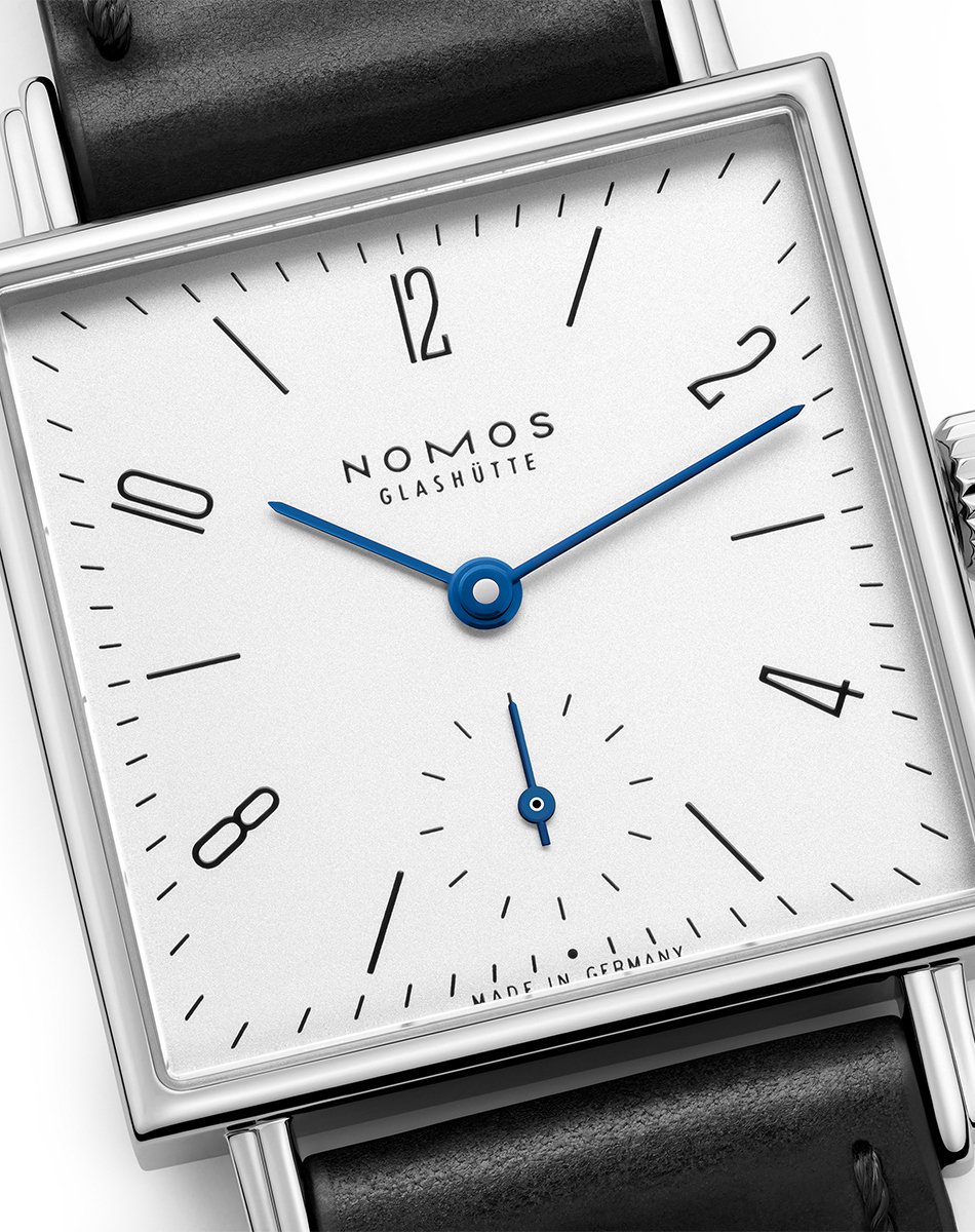 Nomos Tetra 27 white: dial