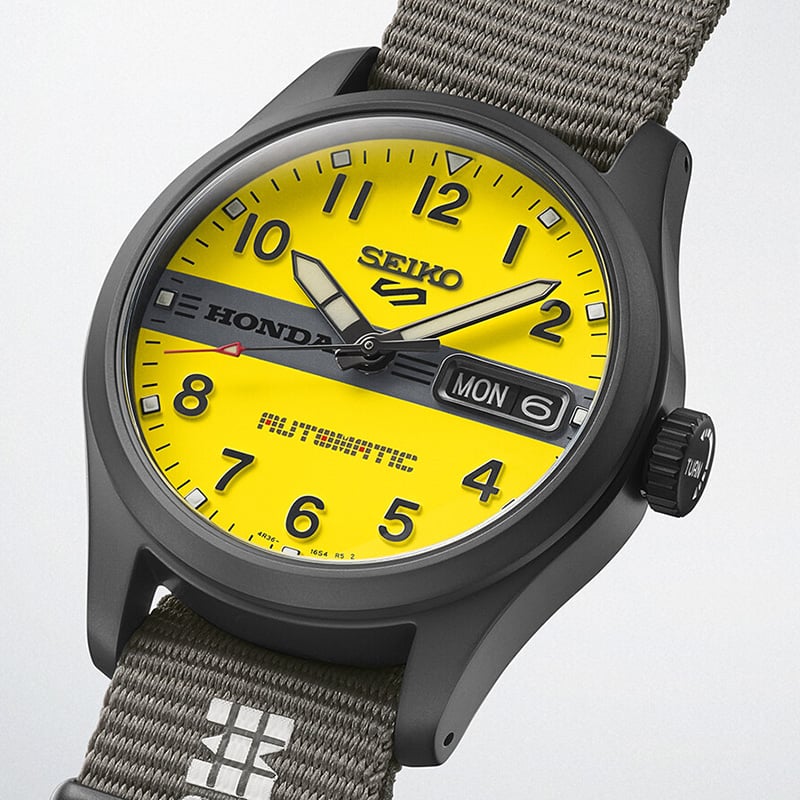 Seiko 5 Sports Field Series Motocompo Limited Edition HDB010K1: Dial