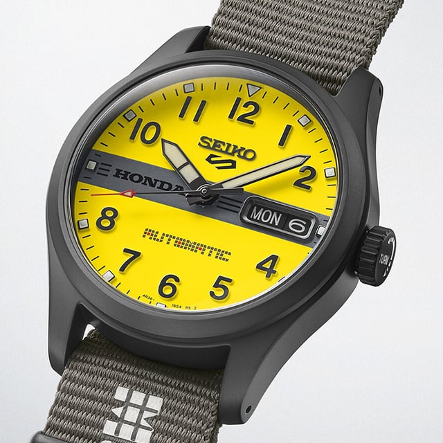 Seiko 5 Sports Field Series Motocompo Limited Edition HDB010K1: Dial