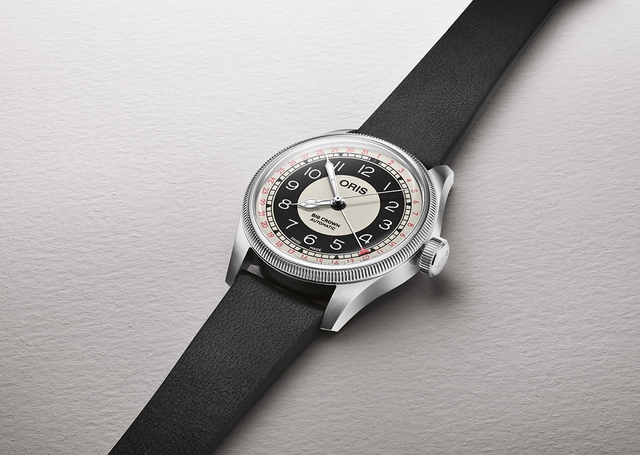 Oris: Big Crown Pointer Date “Bullseye”, ambiance