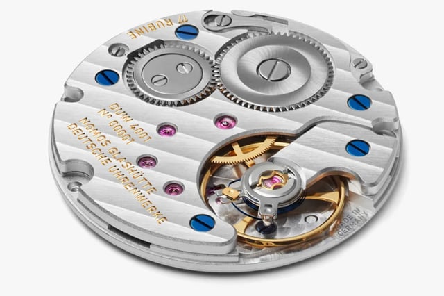Nomos Tetra 27: movement
