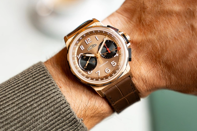 Angelus-Son-Chronodate-Gold-and-Titanium-Moka-Editions-Wrist.jpg