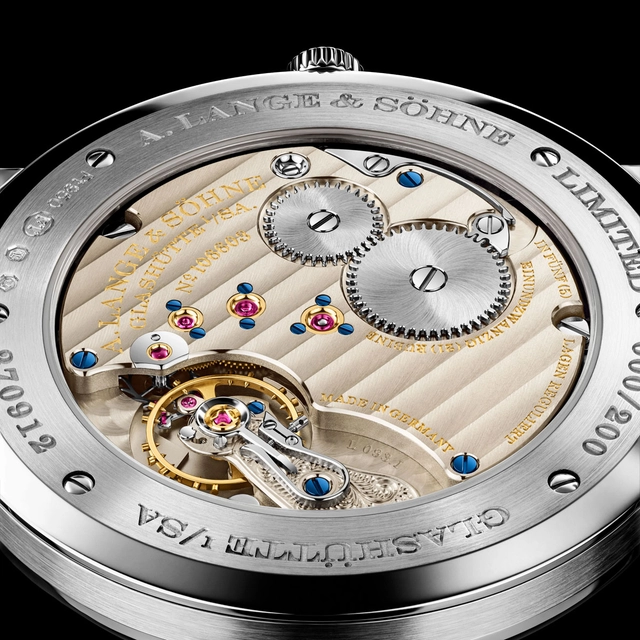 A-Lange-und-Soehne-Saxonia-Thin-Boden.jpg