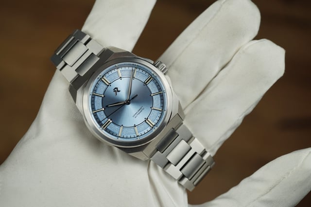 RZE Resolute 36 Halcyon