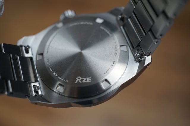 RZE Resolute 36 Halcyon caseback