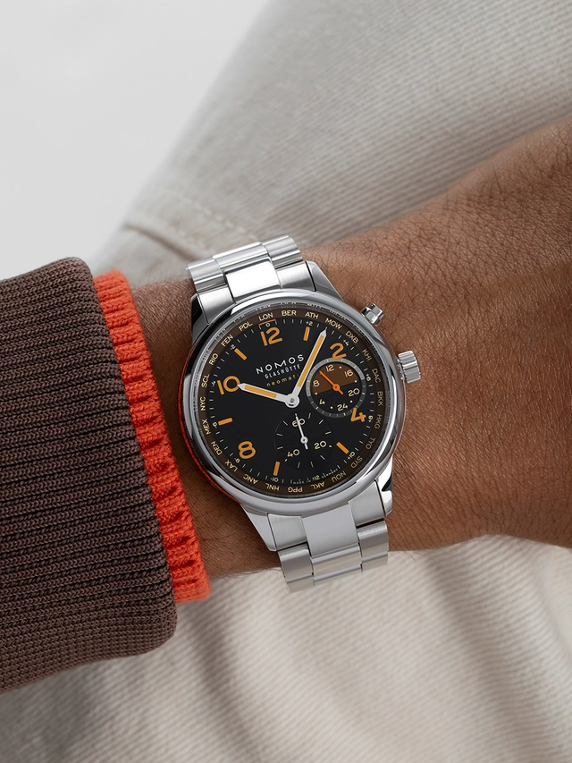 Nomos_Club_Sport_neomatik_Worldtimer_Grid_Wrist 