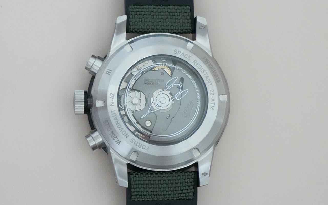 the new calibre 17 TR of the Fortis Novonaut N-42 Halo chronograph
