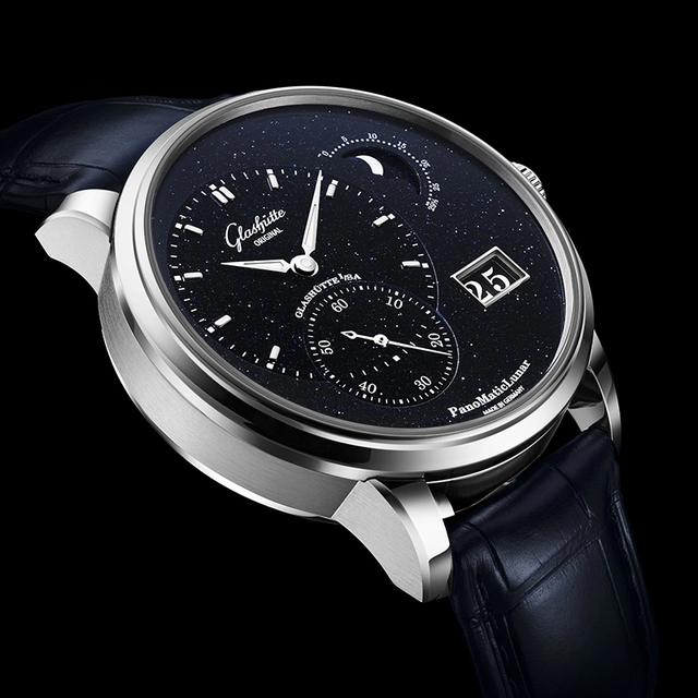 Glashuette_Original_PanoMaticLunar_Pt_Aventurin_Dial.jpg