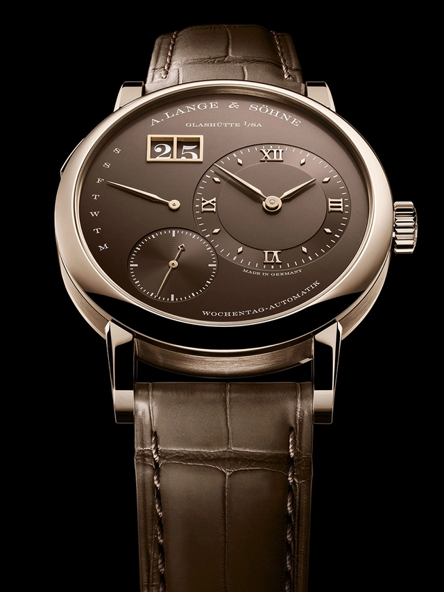 A-Lange-Soehne-Lange-1-Daymatic-Honeygold-Front.jpg