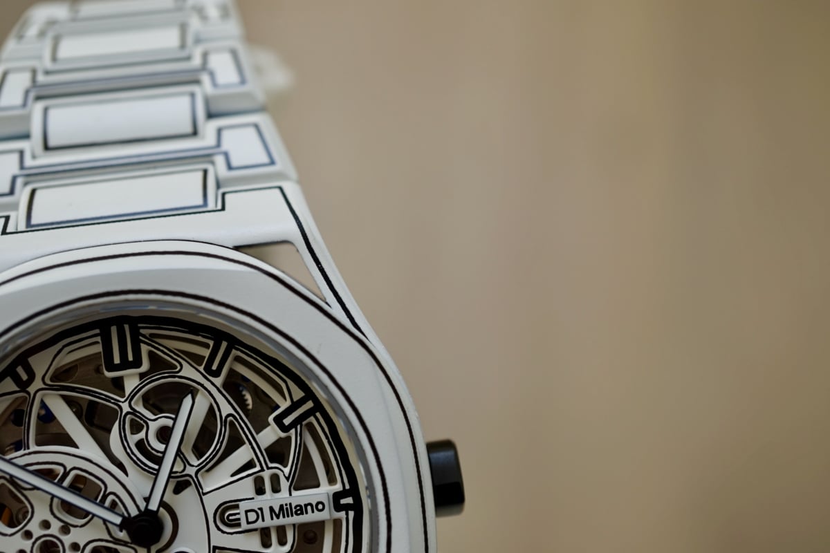 D1 Milano White Sketch lugs