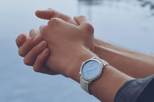 Parmigiani Fleurier Toric Petite Seconde Platinum Morning Blue: title