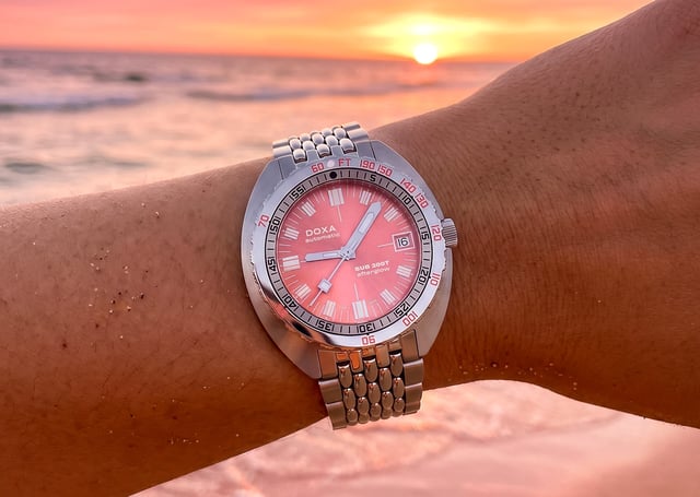 Doxa SUB 200T After Glow: title