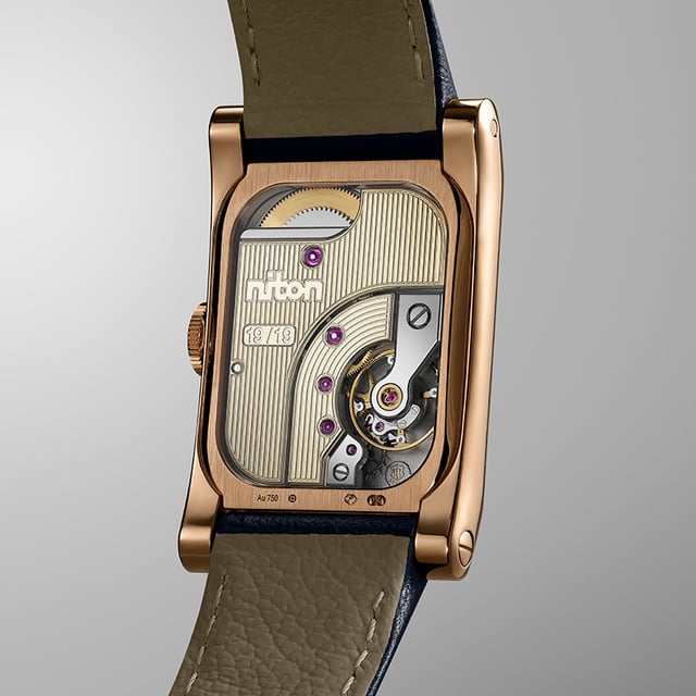 Niton Prima, Case Back