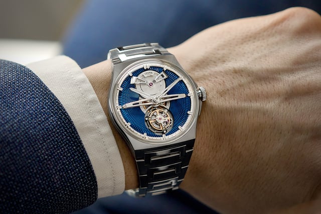 Czapek: Antarctique Flying Tourbillon Cosmic Blue​, wrist, title
