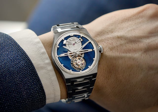 Czapek: Antarctique Flying Tourbillon Cosmic Blue​, wrist, title