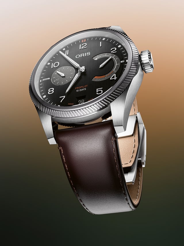 Oris ProPilot Calibre 111: bezel
