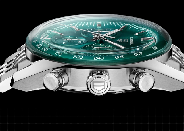 TAG Heuer: Carrera Chronograph 41mm, profile, green dial